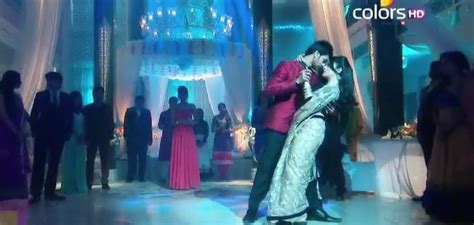 Qubool Hai 20th September 2014 Tanveer To Try To Separate