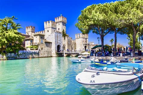 ultra luxe op sardinie geniet van een prachtige  resort met geweldig uitzicht vlakbij