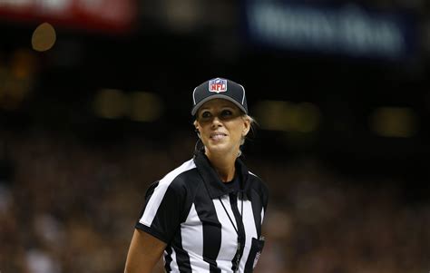 Another First For Nfl Referee Sarah Thomas She S Headed To The Super Bowl