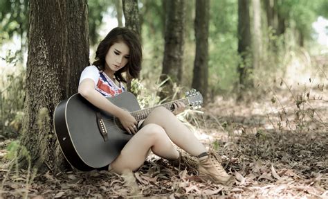 Women Model Asian Long Hair Musicians Guitar Sitting
