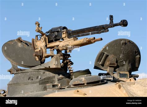 machine gun mounted   russian  battle tank stock photo  alamy