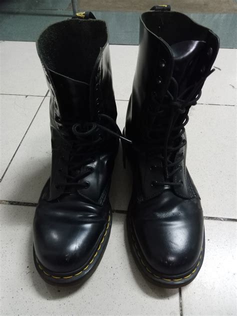 dr martens  mens boots mens fashion footwear boots  carousell