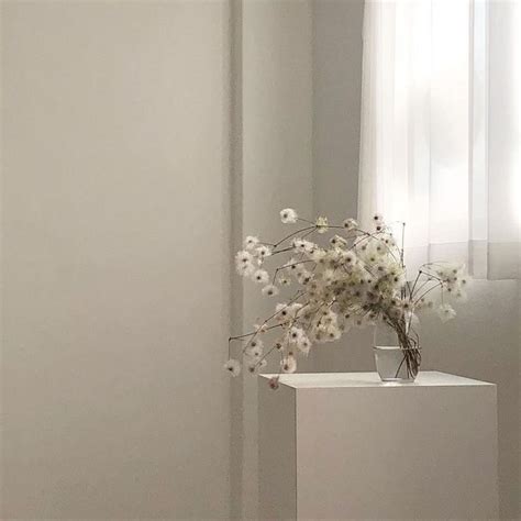 r o s i e | White aesthetic, Beige aesthetic, White room decor