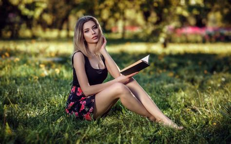 wallpaper blonde sitting grass books portrait depth  field women outdoors