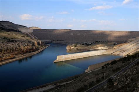 enerji barajlarına gelen su geçen yılın 3 te 1 altında