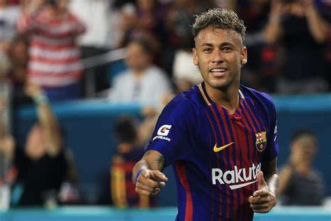 neymar  told  teammates  hes leaving fc barcelona business insider