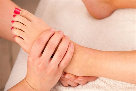 The Most Fabulous Health Benefits Of Reflexology Massage Health Cautions