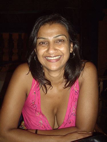 80 Sexy Aunties Hot Images Tamil Desi Mallu Aunty Nude