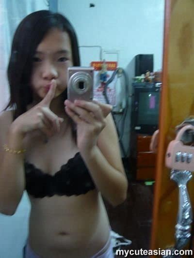 cute asian girlfriend hot nude pics