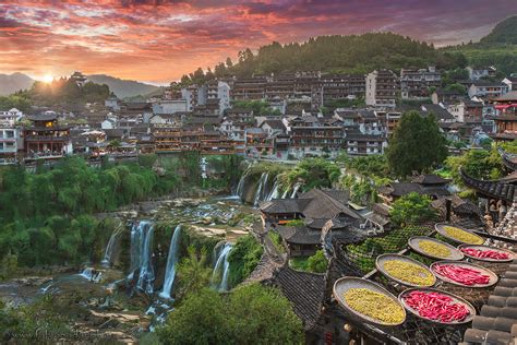 quick travel guide  furong zhen  town fabio nodari