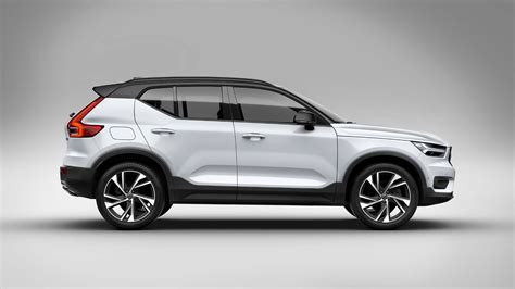 volvo xc  drive review fountains  hope  crossover suv potential