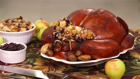 Thanksgiving Turkey Cake Looks Real Business Insider