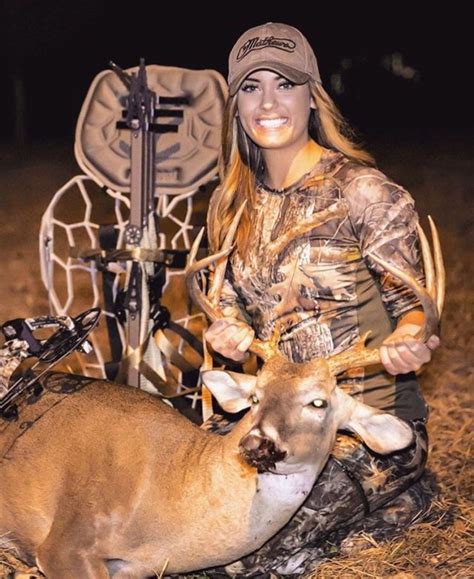 Woman Beautiful Deer Hunting Beautyxa