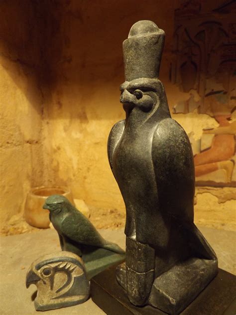 egyptian statue set horus  sky god  figures amulet egyptian art sculpture