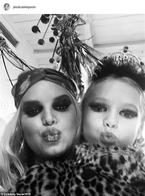 pink defends jessica simpson from mommy shamers after letting daughter