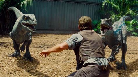Box Office Jurassic World Sets Global Record With S 689 5 Million