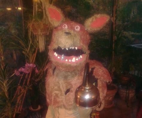 foxy the animatronic fox from five nights at freddy s