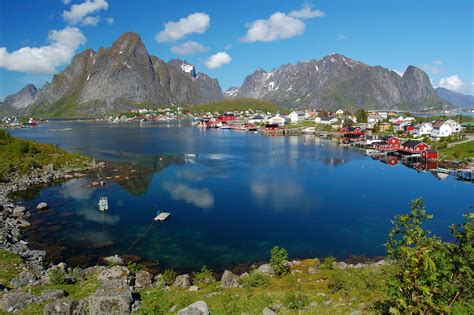 lofoten  stunning archipelago  norway