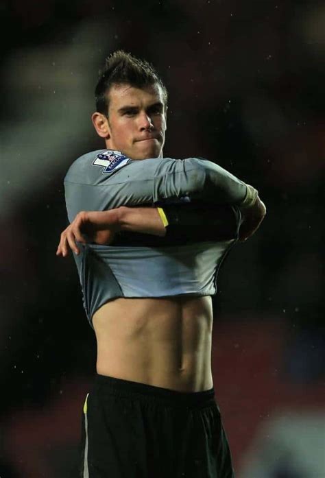 gareth bale fit males shirtless and naked