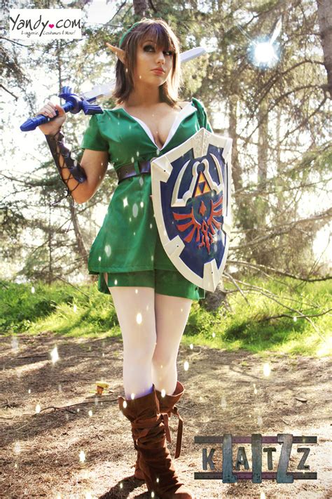 Cosplayer Liz Katz As Link From Legend Of Zelda — Geektyrant