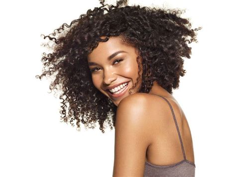 3 Cool Styles For Curly Hair