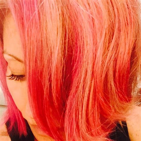 You’ll Never Guess Which Celeb Just Dyed Her Hair Pink Brit Co