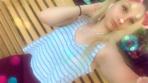 Bored😂 Weirdo Cantsleep Bored Cute Blondehair Swing Countryswinging
