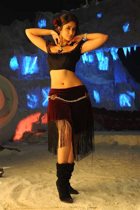 men women photos ileana hot navel thigh and armpit show in shakti telugu movie