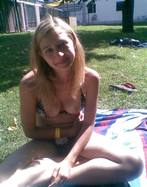 so cute a amatuer teen flashing tits image uploaded by