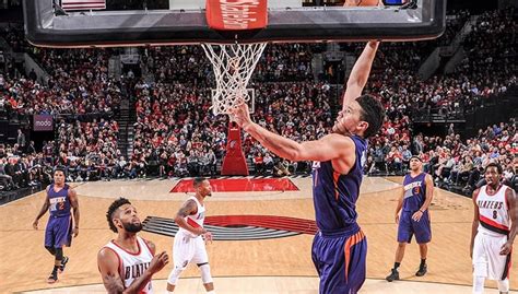 Devin Booker Catches Fire Erupts For 34 Points In Portland