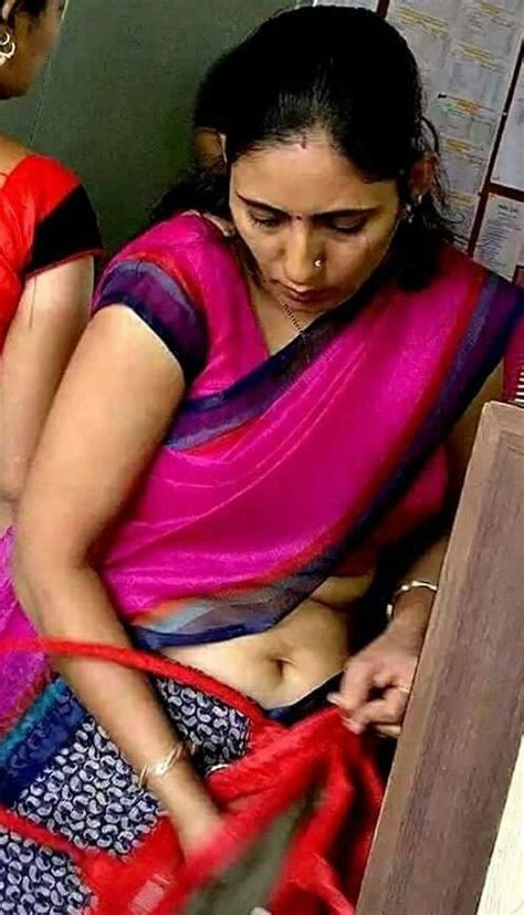Hot Indian Housewife Navel Show In Saree Indian Natural Beauty Indian