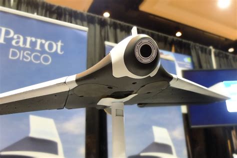 parrots nieuwste fixed wing drone disco vliegt tot  kmuur dronewatch