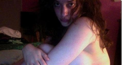 2 broke girls kat dennings topless photos leaked