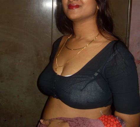 pakistan xnxx kolkata housewife saree removing image