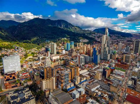 making      hour layover  bogota colombias vibrant capital