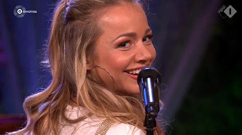 emma heesters redt jouw songfestivalweek  beste zangers mannenzakennl