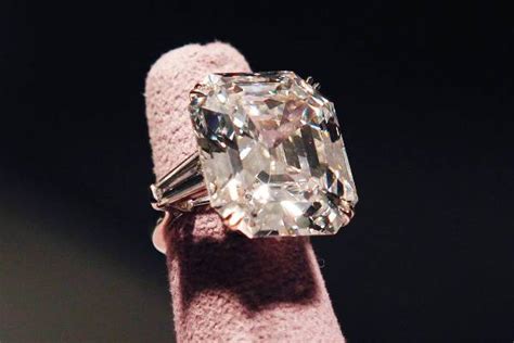 Six Knock Out Celebrity Engagement Rings Nz