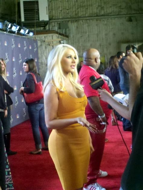 christina aguilera beautiful curves curvy fashion curvy