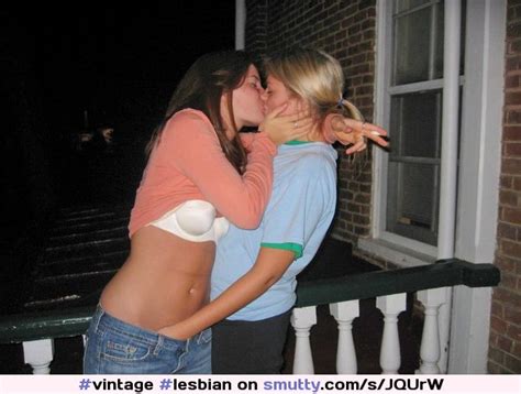 Vintage Lesbian Kissing Girlskissinggirls Amateur