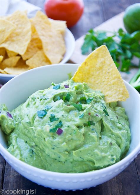 fresh  easy blender guacamole