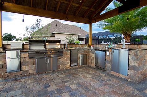 create  ultimate outdoor kitchen  stonegate sierra wall blocks