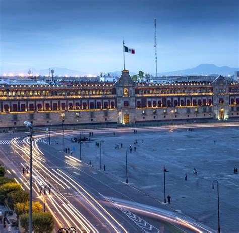 mexiko stadt der zocalo  quadratmeter fuer den tod welt