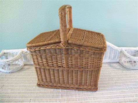 picnic basket vintage wicker picnic basket