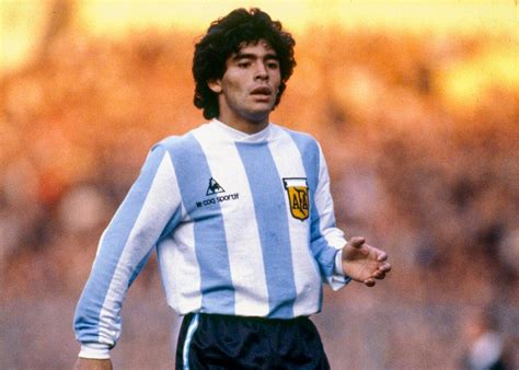 OpiniÓn Diego Maradona Sigue Haciendo Su Magia Orlando Sentinel