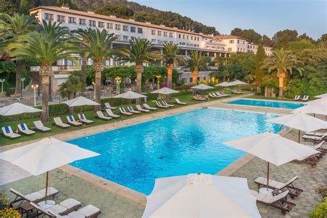 hotel formentor luxury hotel    beach  mallorca