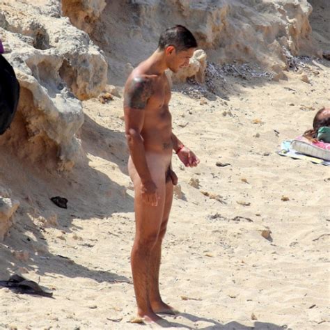 Photo Hung Male Naturists Page 15 Lpsg