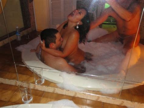 hot tub wife threesomes amatuer