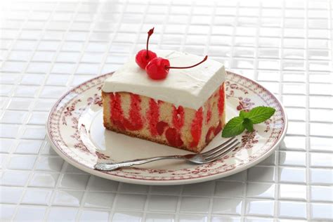 incredibly easy jello poke cake recipe cake decorist
