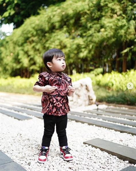 Kerennya 7 Ootd Anak Sandra Dewi Raphael Moeis Sudah Modis Dari Kecil