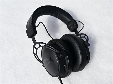 hyperx cloud alpha  blackout review  features push  gaming headset   max windows